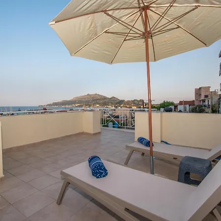 Апартаменты Coconut Tree House With Port View Закинтос