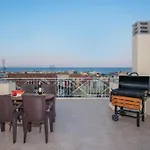 Coconut Tree House With Port View Apartment
