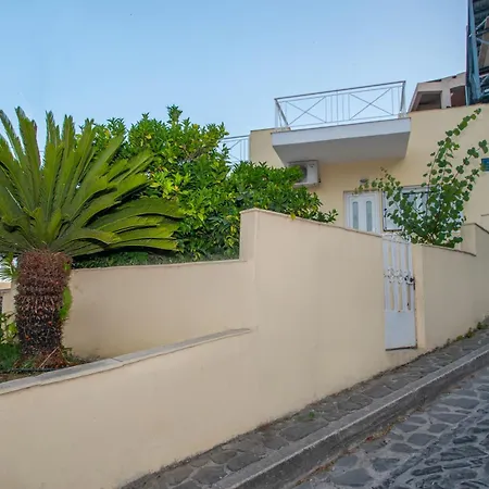 דירה Coconut Tree House With Port View
