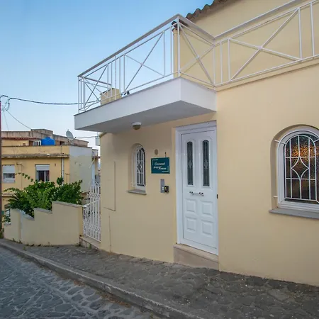 Coconut Tree House With Port View דירה *