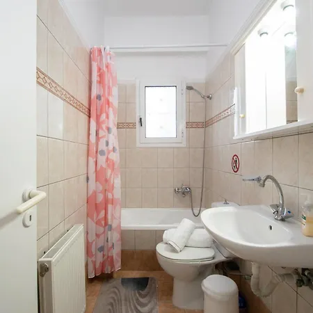 Coconut Tree House With Port View זקינטוס טאון